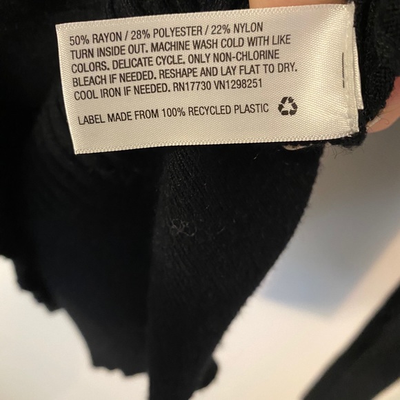 Stretchy knit cable sweater - Picture 2 of 3